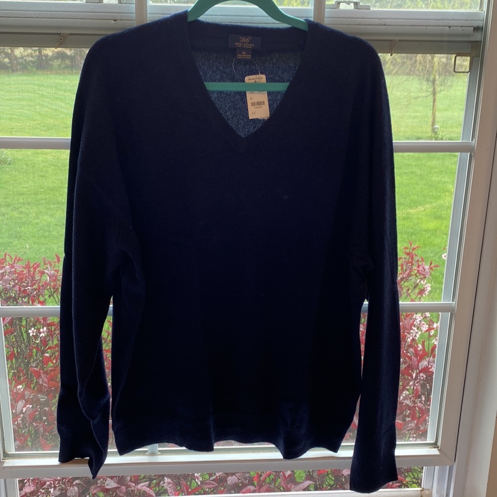 Brooks Brothers Cashmere V-Neck XL